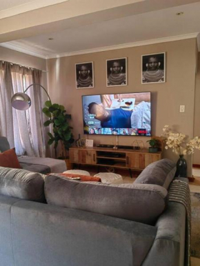 Cozy Bendor Apartment